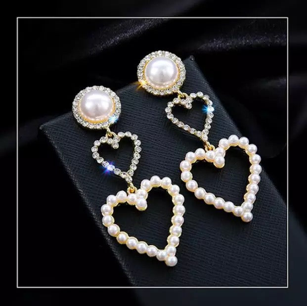 A HEART FOR PEARLS EARRINGS